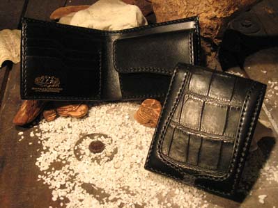 琉球レザーL.L.A クロコダイル 二つ折り財布